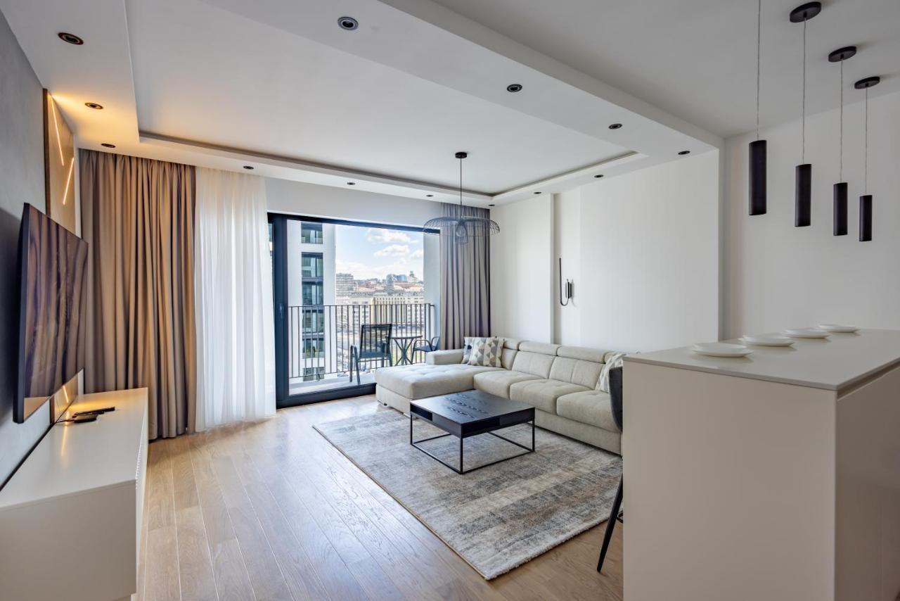 Terra Luxe Residences Sajmiste Bagian luar foto
