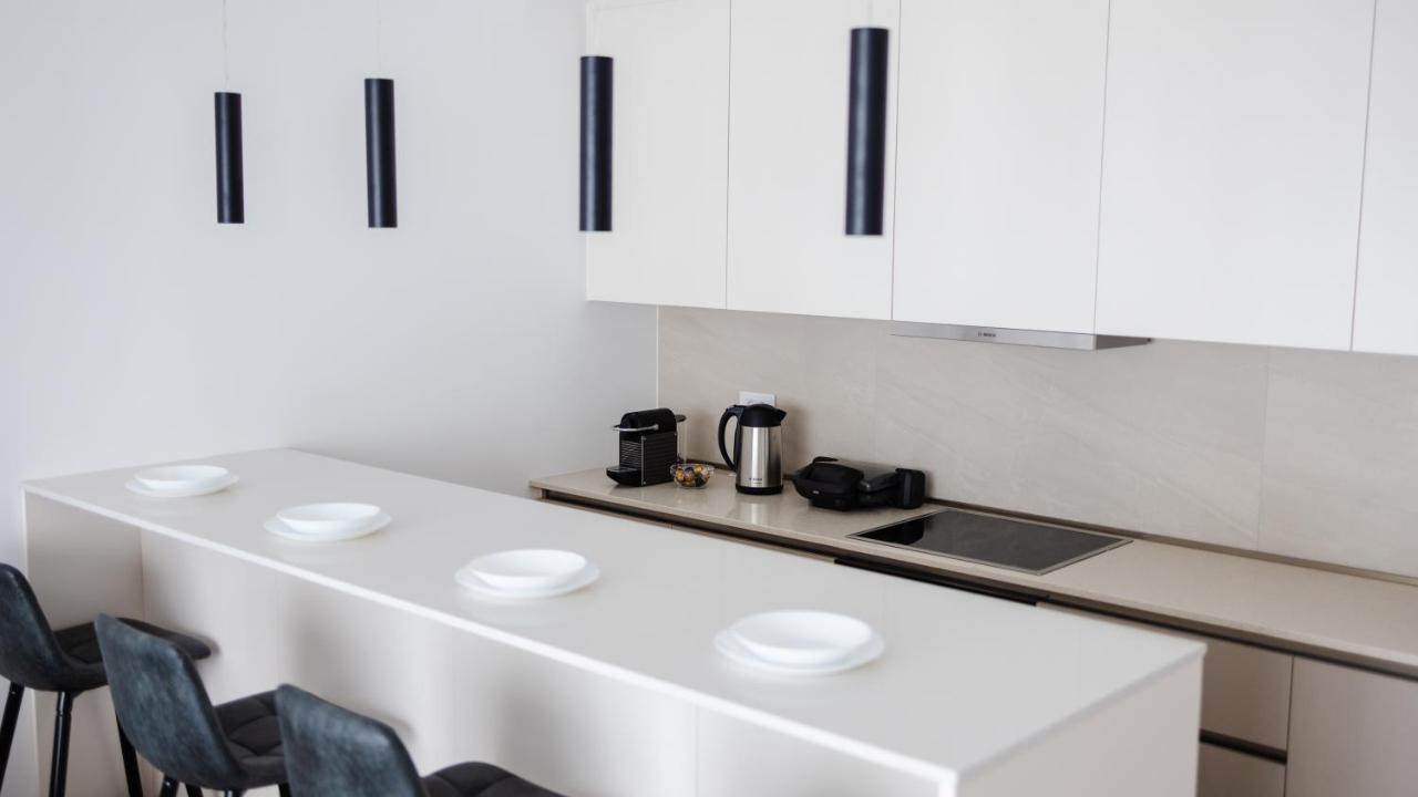 Terra Luxe Residences Sajmiste Bagian luar foto
